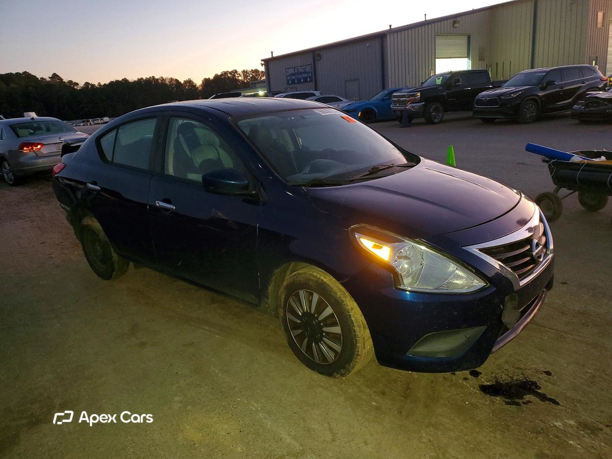 Nissan Versa 2018