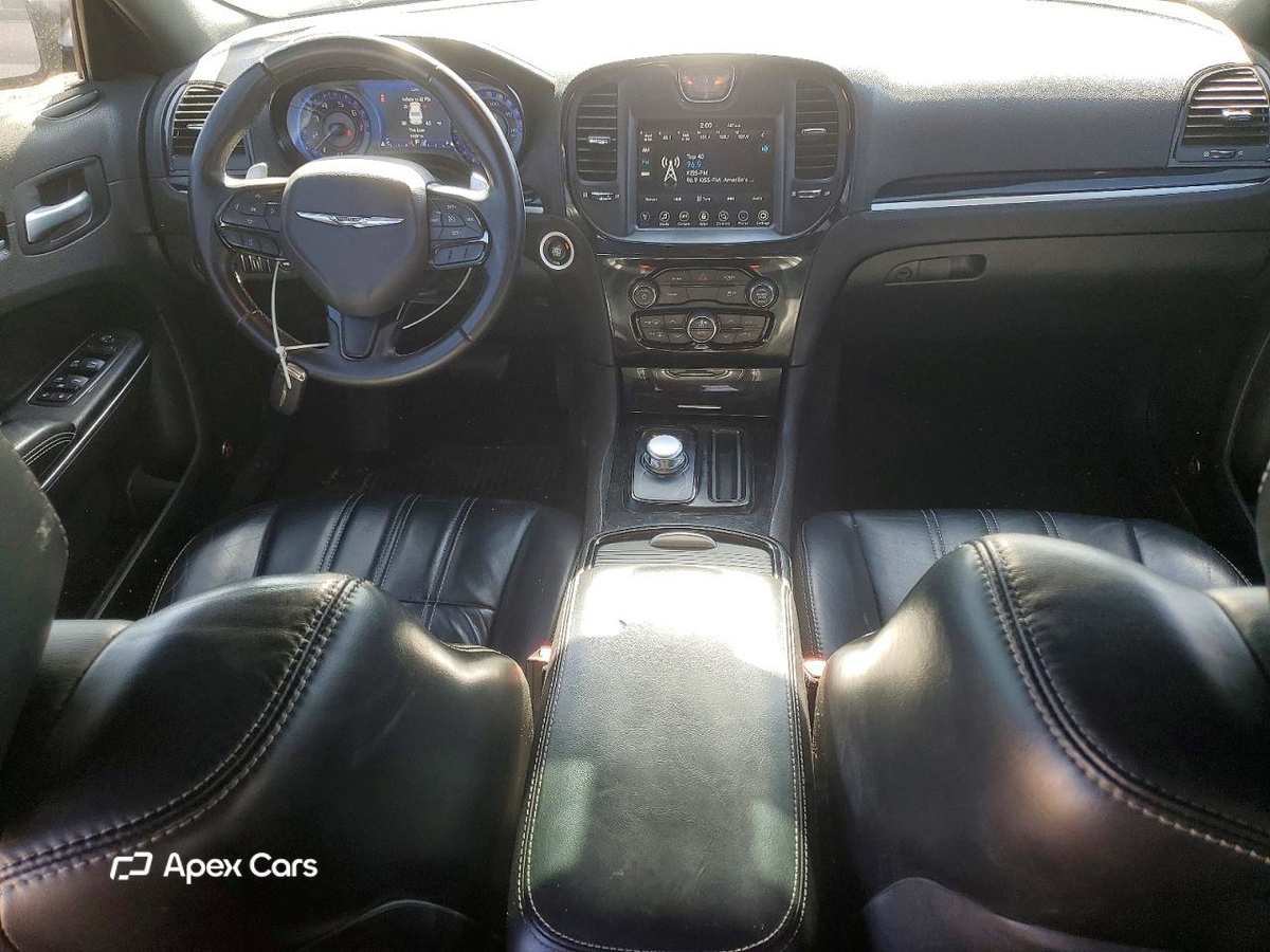 Chrysler 300 2017