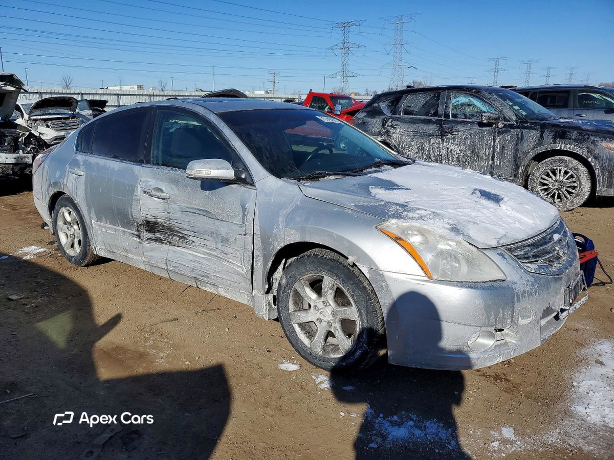 Nissan Altima 2012
