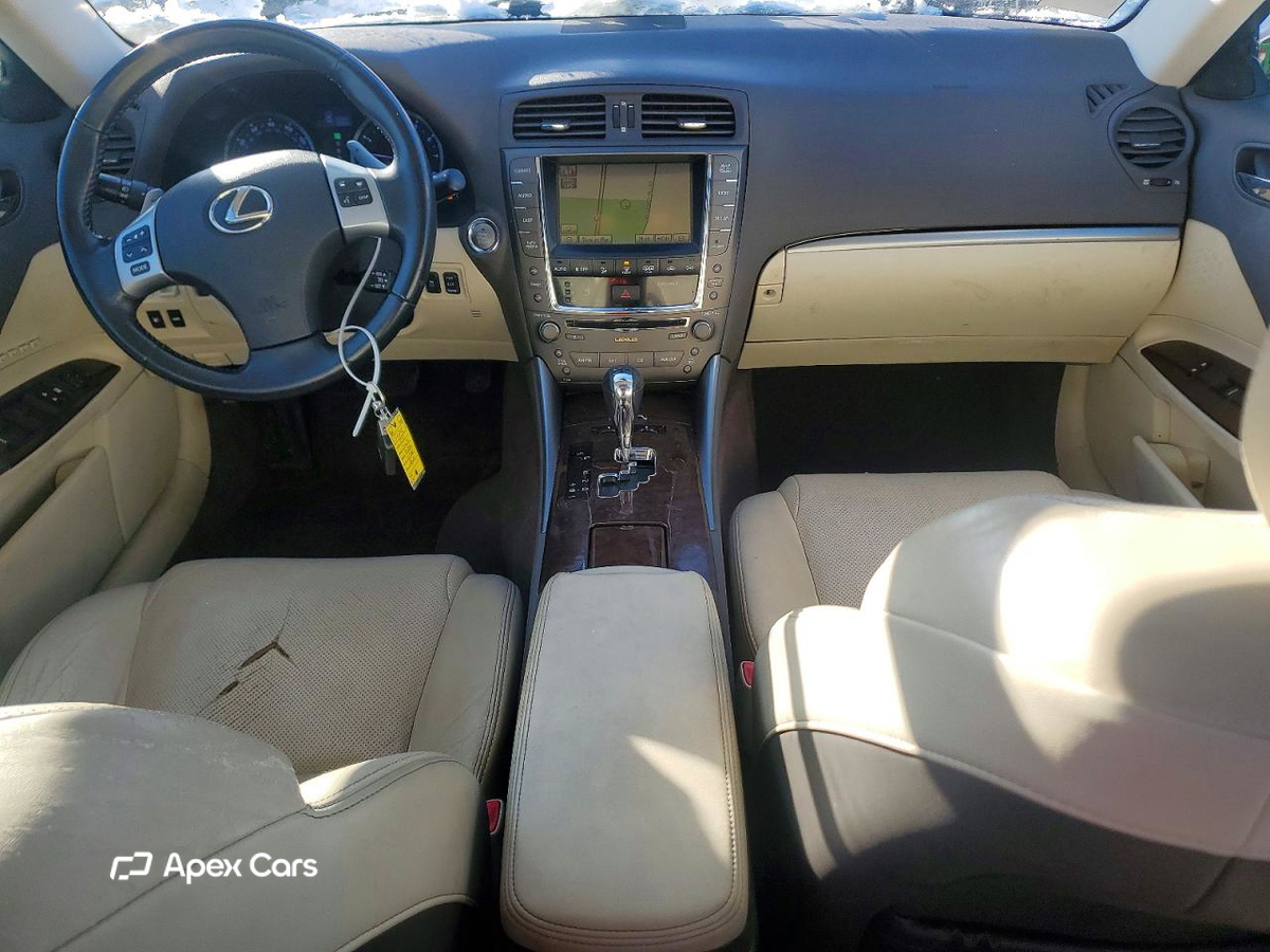 Lexus IS 2011