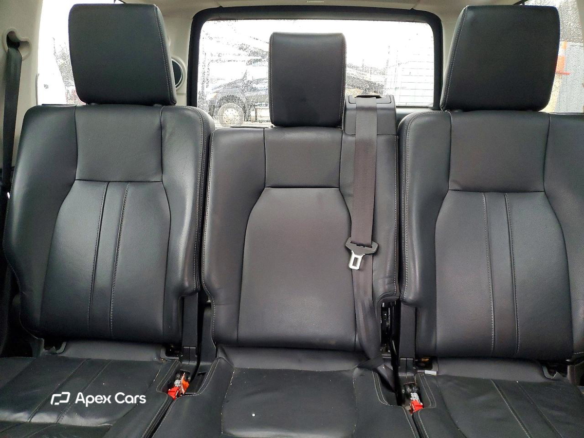 Land Rover LR4 2016
