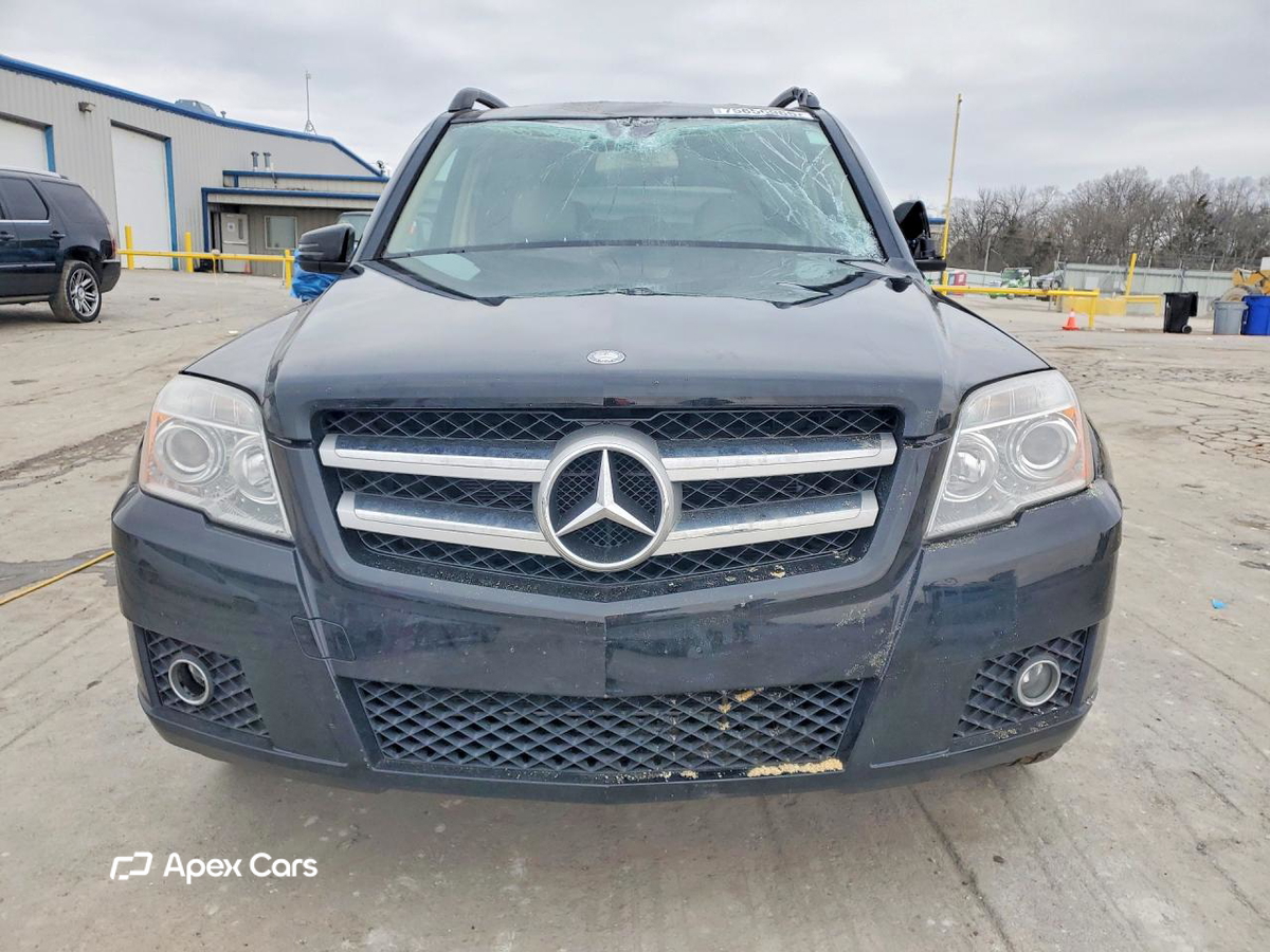 Mercedes-Benz  2012