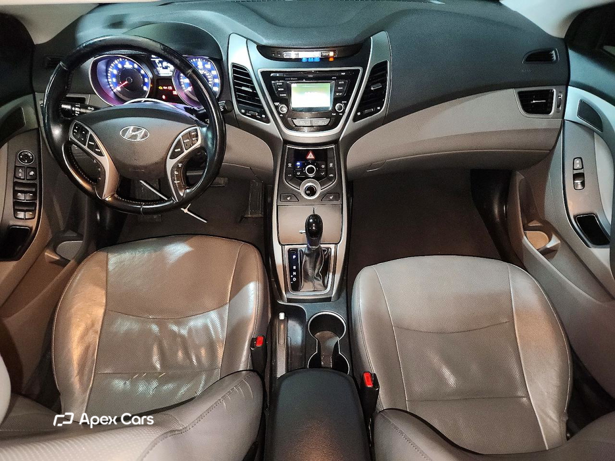 Hyundai Elantra 2015