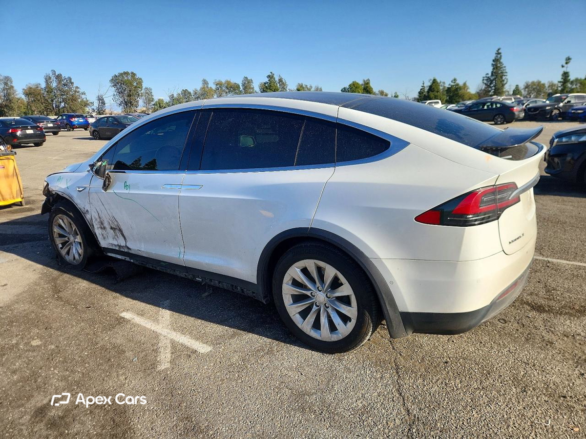 Tesla Model X 2016