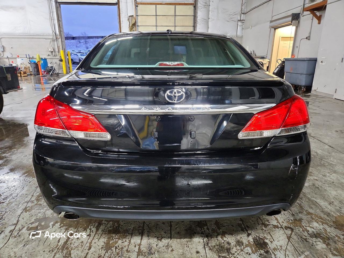 Toyota Avalon 2012