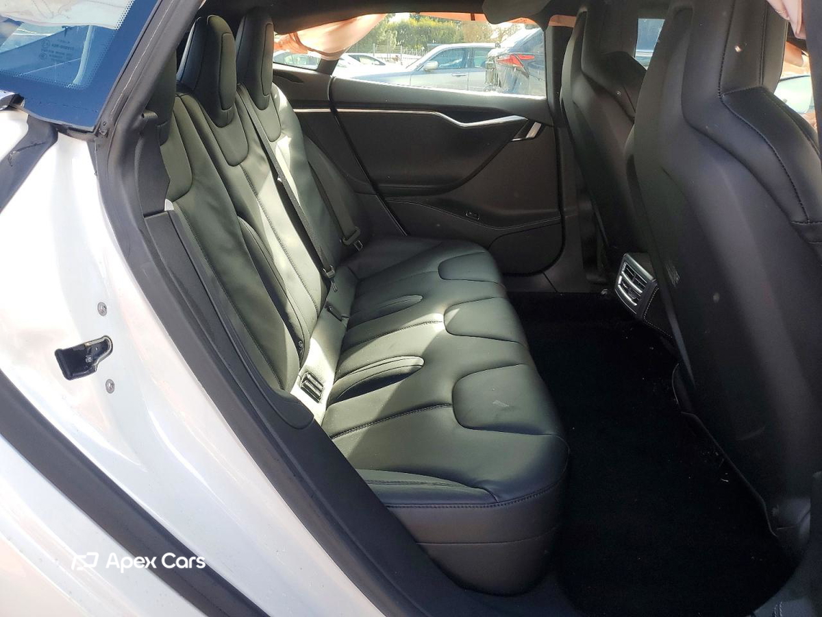 Tesla Model S 2016