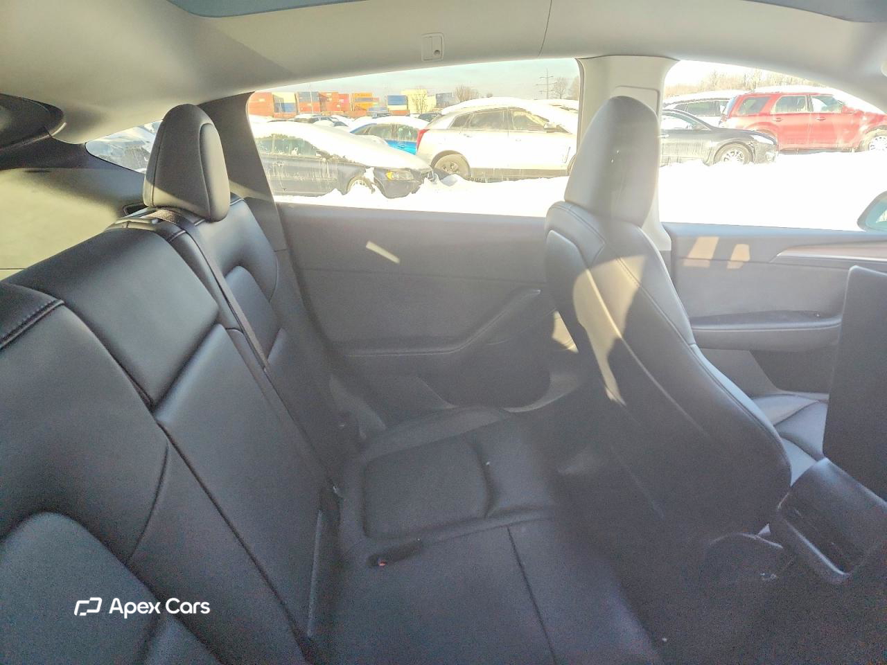 Tesla Model Y 2025