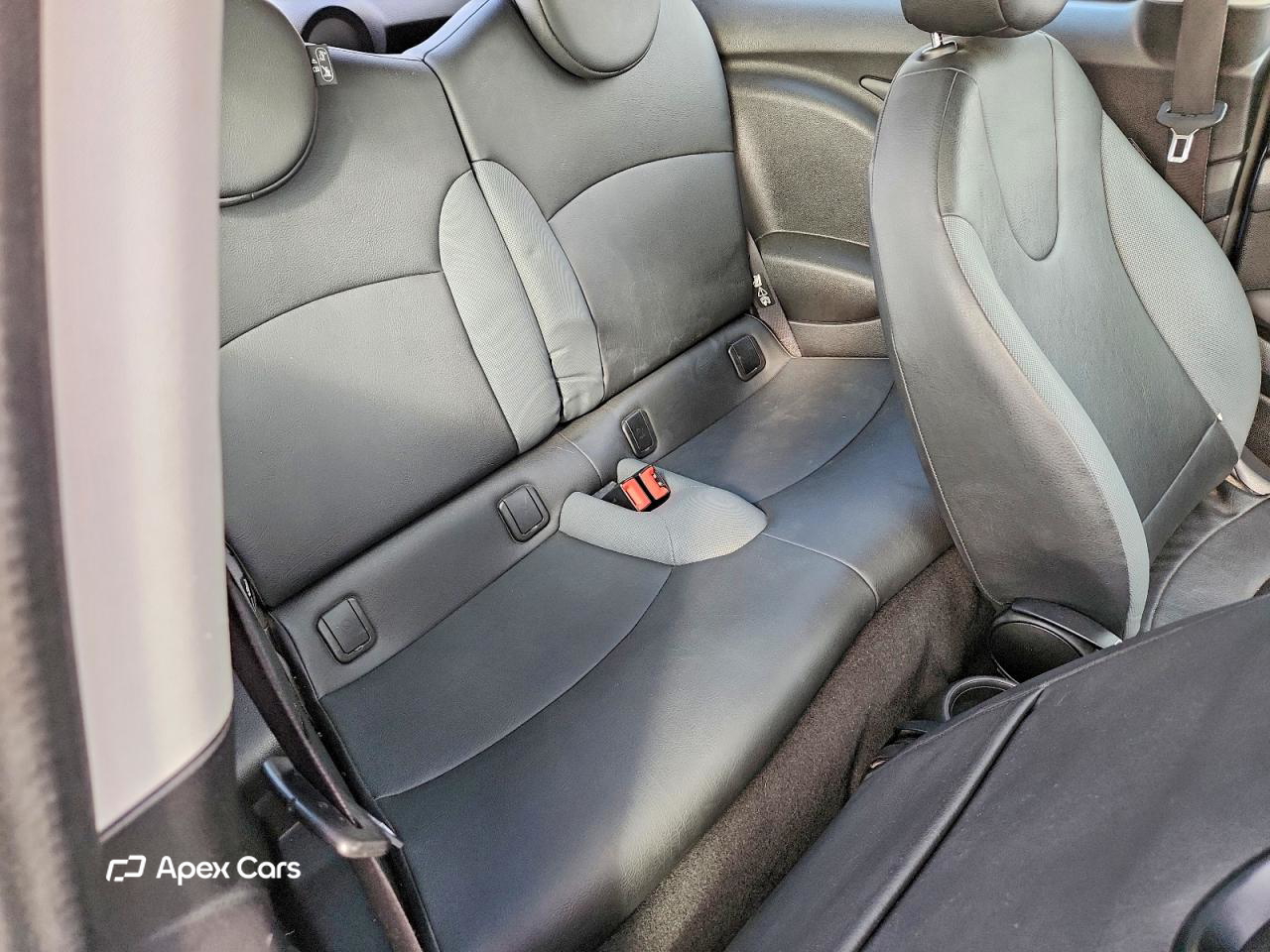 MINI Cooper 2010