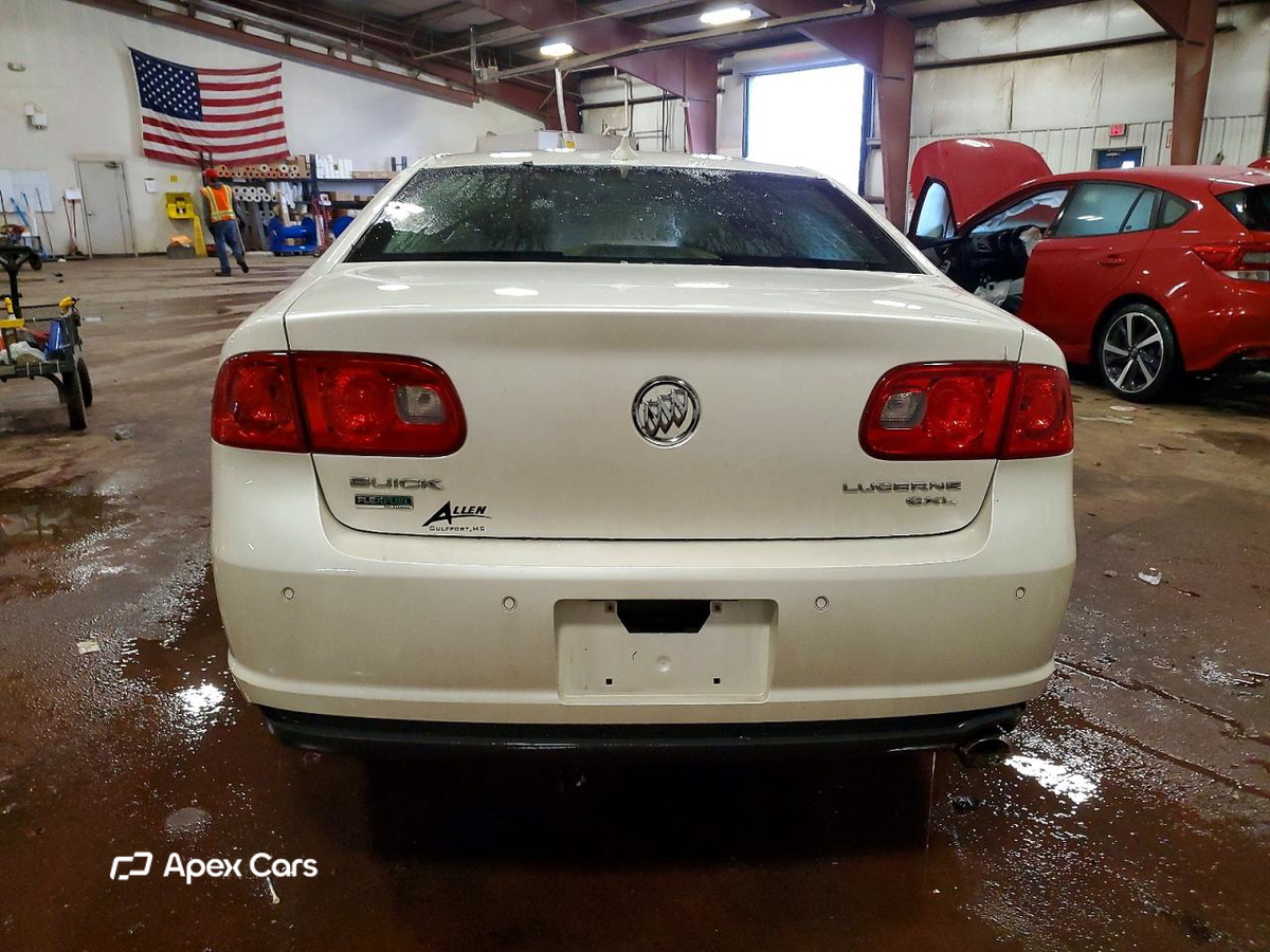 Buick Lucerne 2011