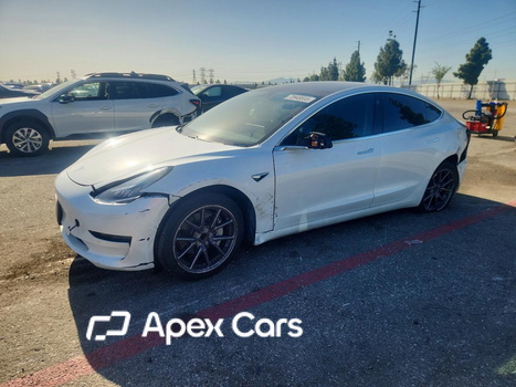 Tesla Model 3 2020 - Image 1 of 13