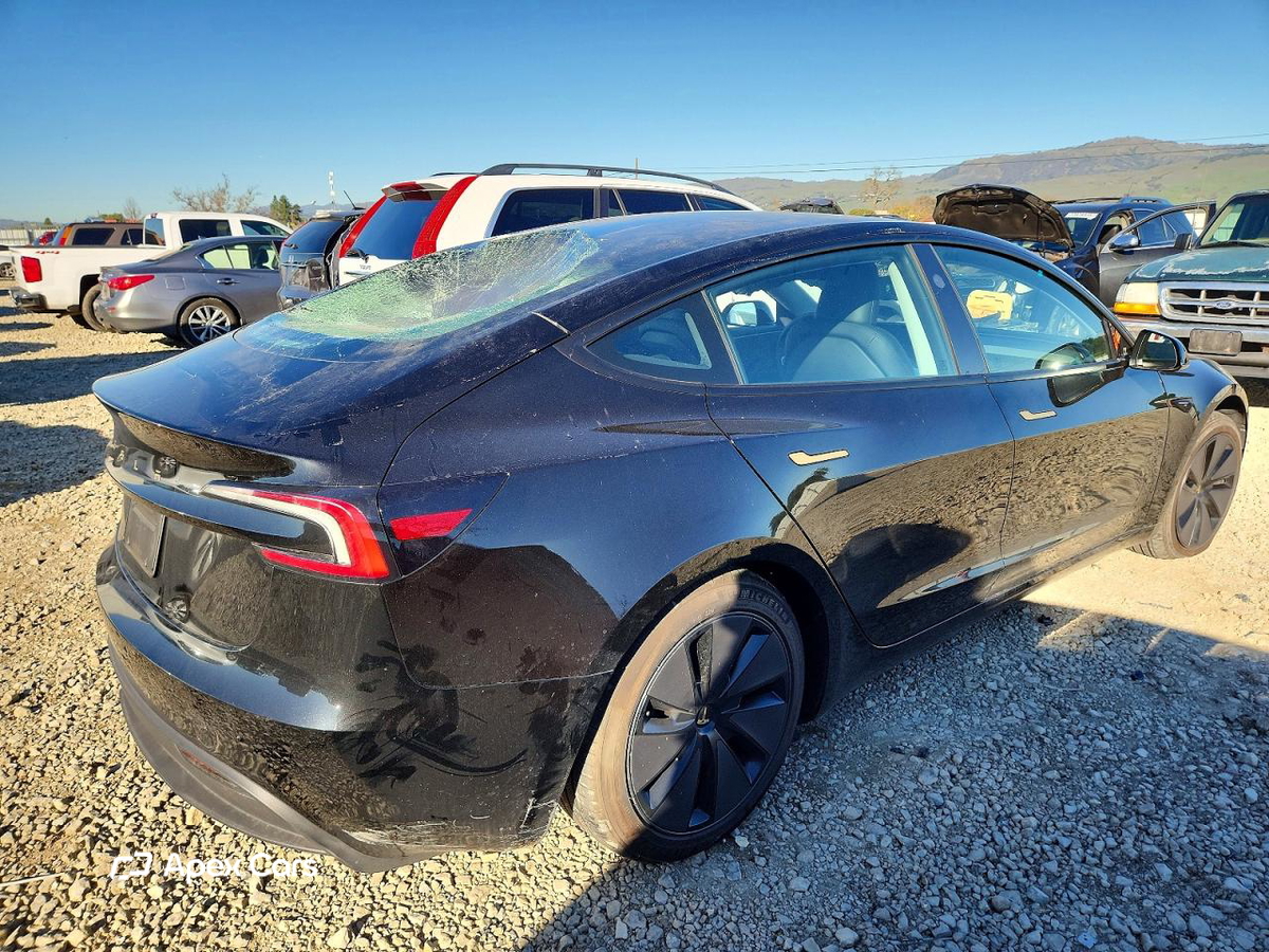 Tesla Model 3 2025