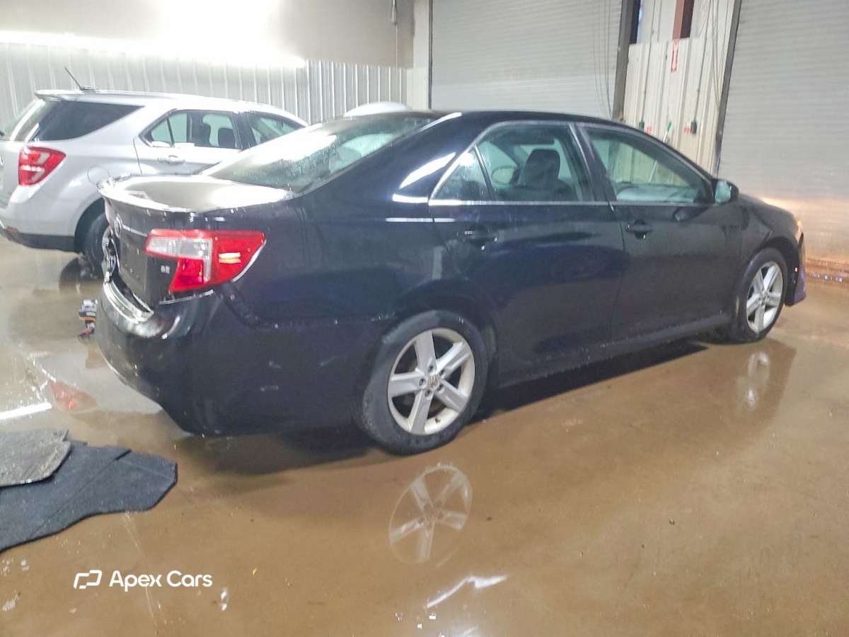 Toyota Camry 2012