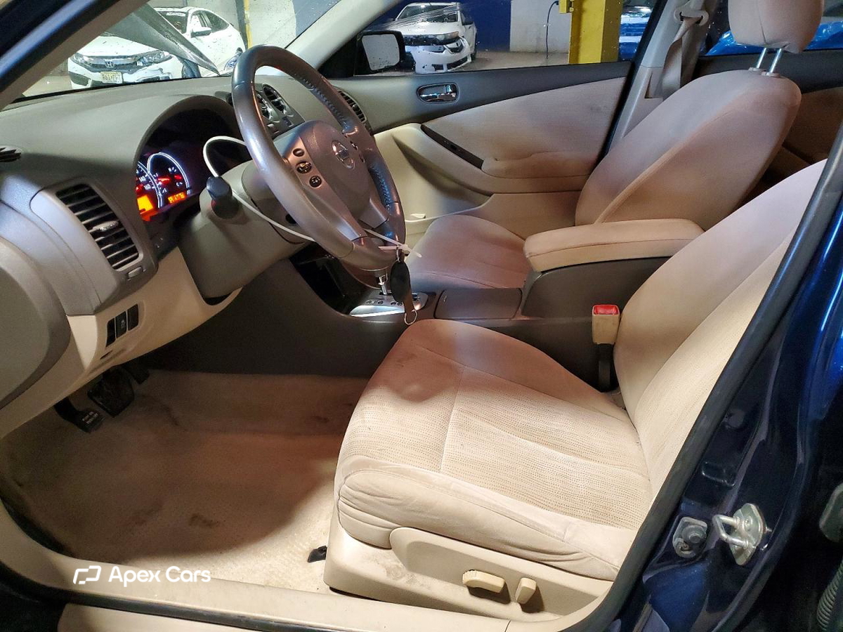 Nissan Altima 2011