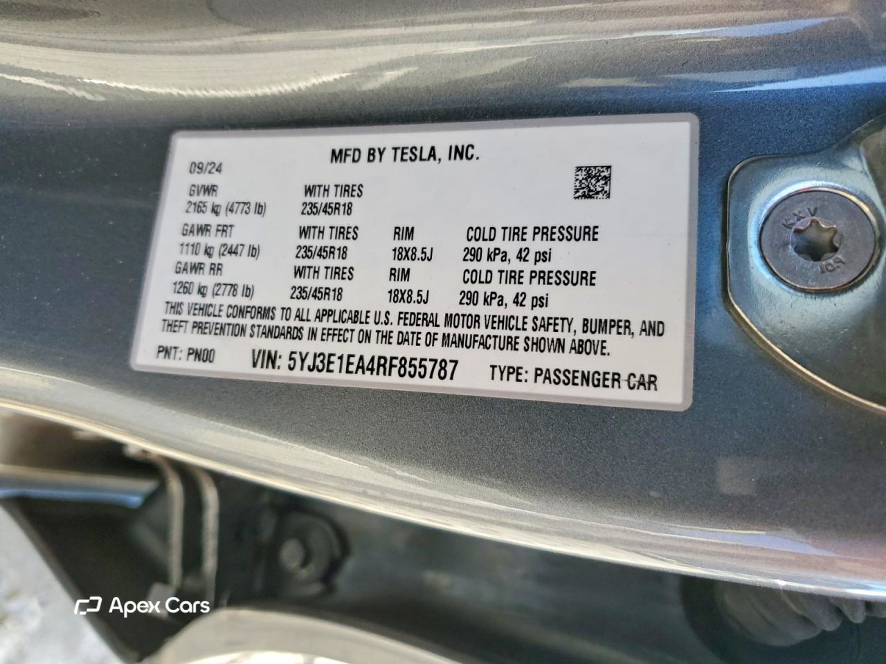 Tesla Model 3 2024