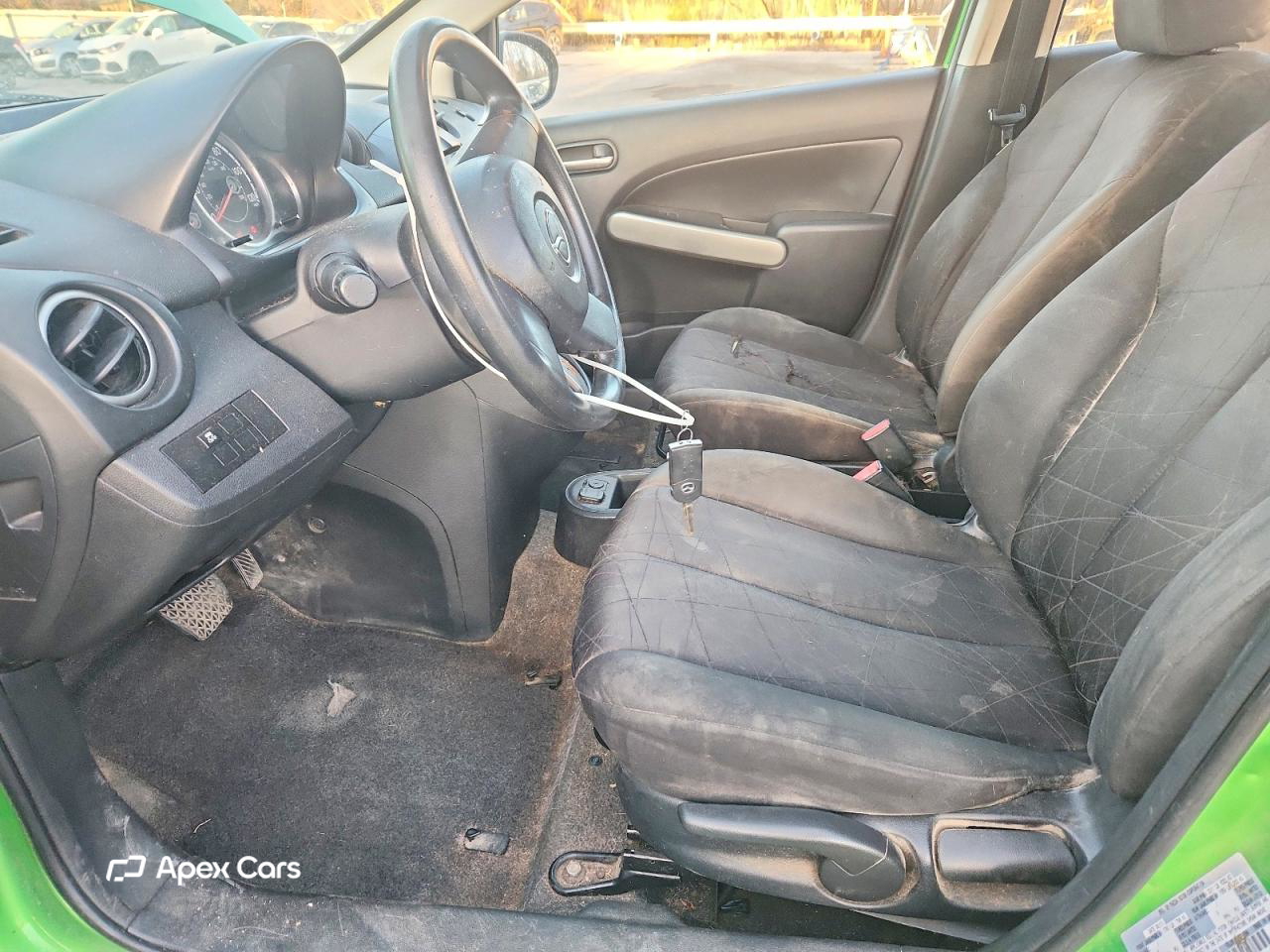 Mazda 2 2011
