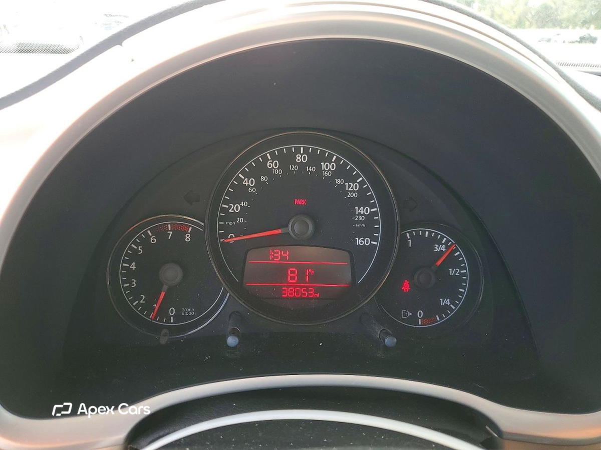 Volkswagen Beetle 2012