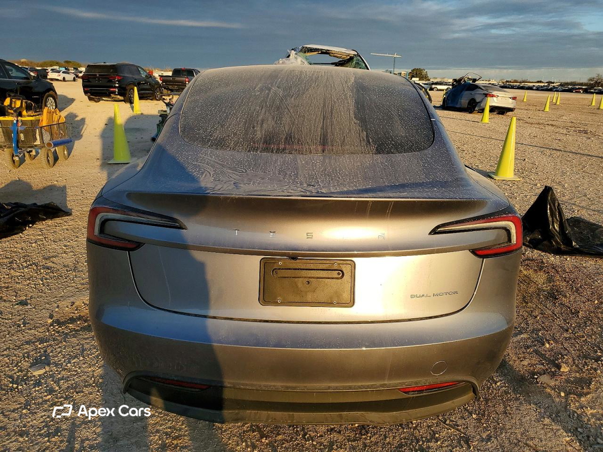 Tesla Model 3 2025