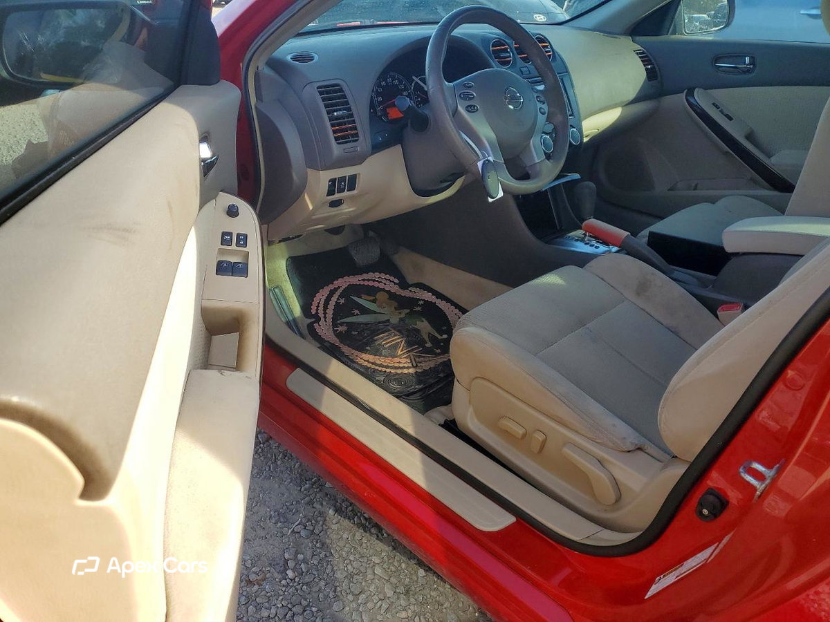 Nissan Altima 2011