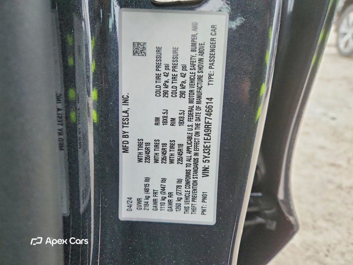 Tesla Model 3 2024