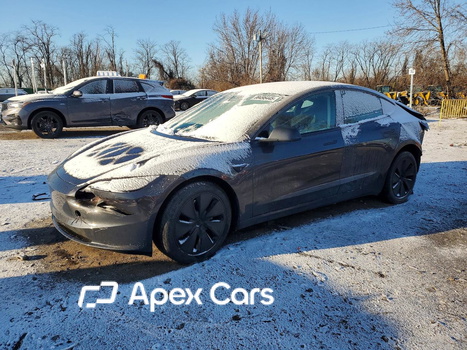 Tesla Model 3 2024 - Image 1 of 12