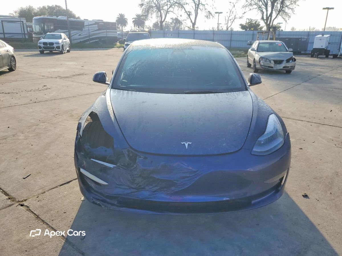 Tesla Model 3 2022