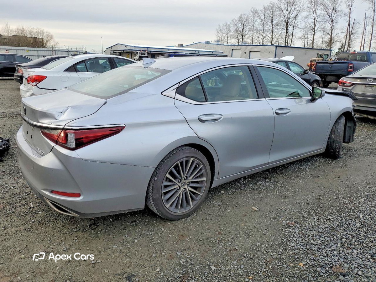 Lexus ES 2022