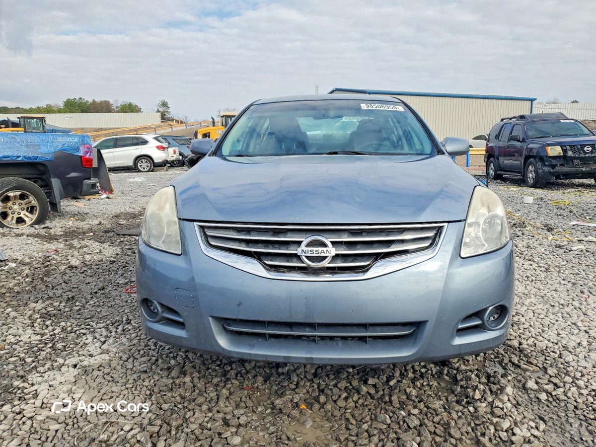 Nissan Altima 2012
