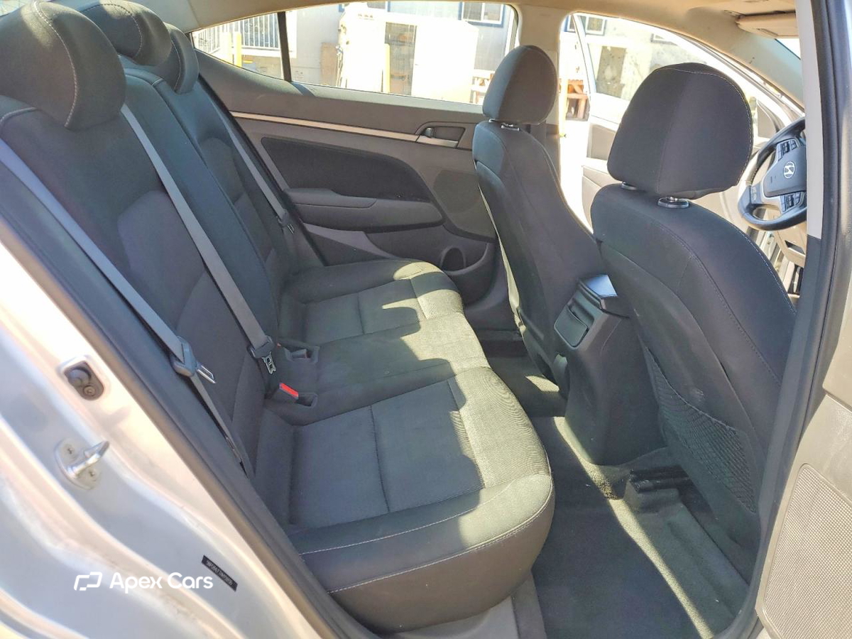 Hyundai Elantra 2017