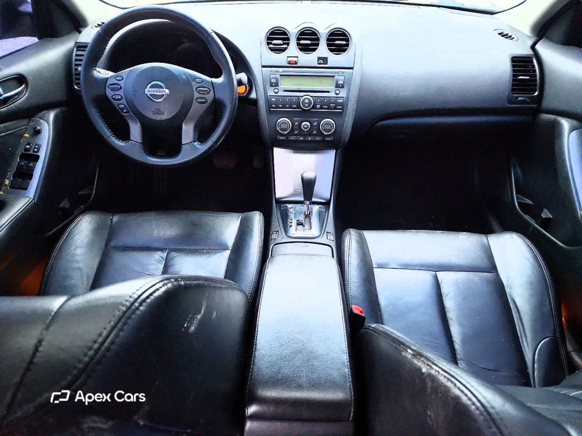 Nissan Altima 2012