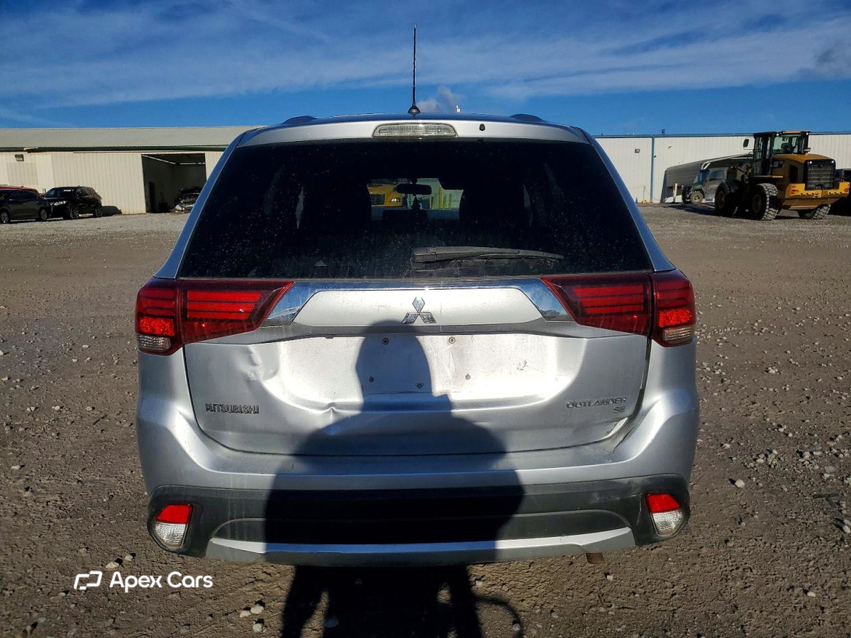 Mitsubishi Outlander 2016
