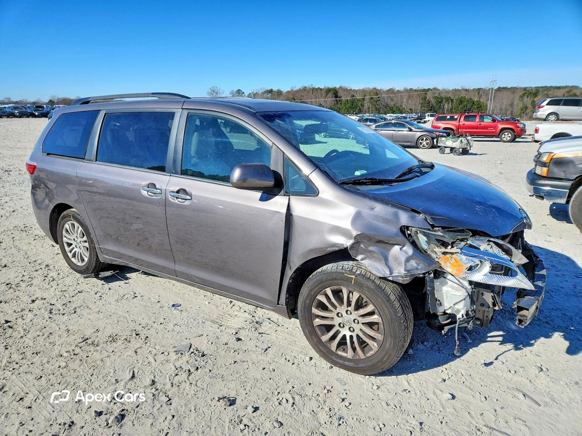 Toyota Sienna 2015