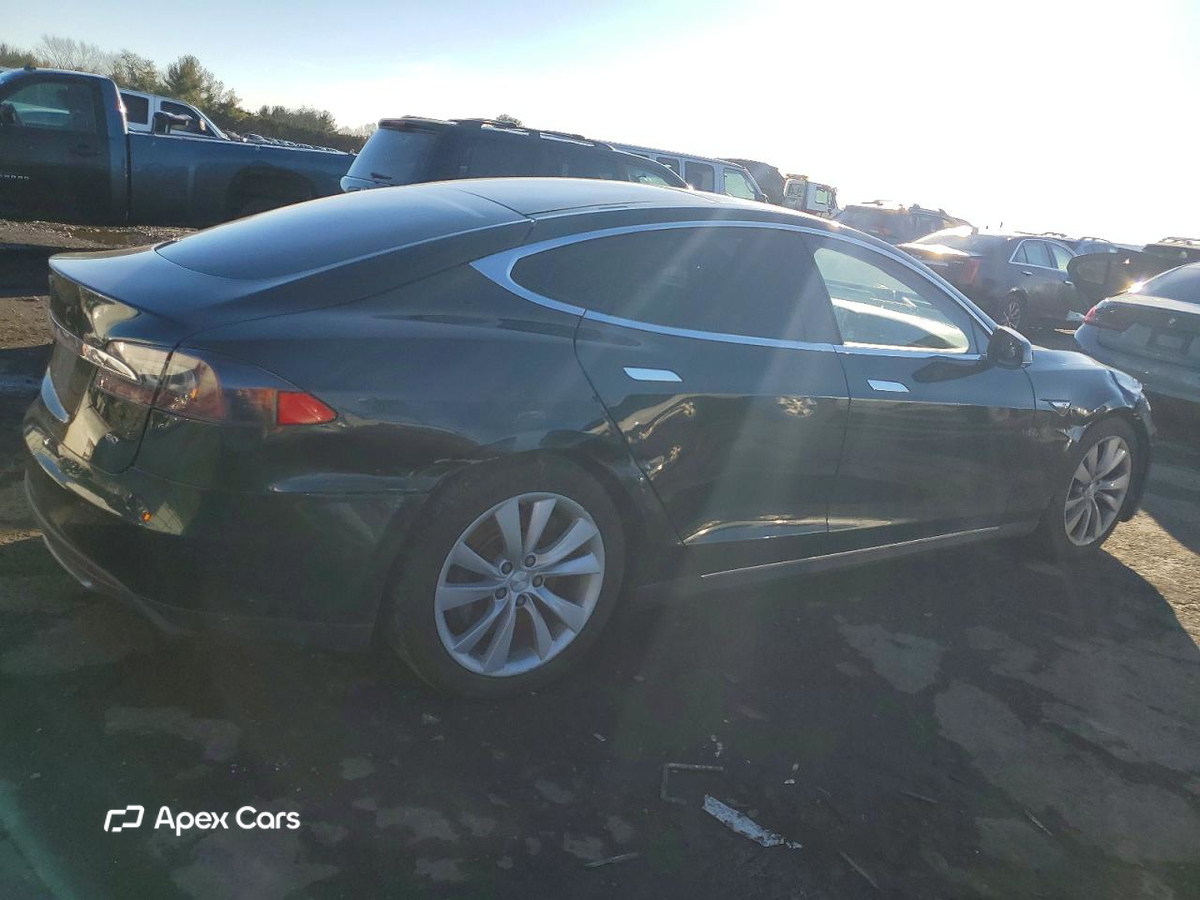 Tesla Model S 2014
