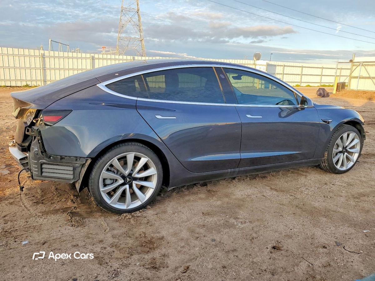 Tesla Model 3 2020