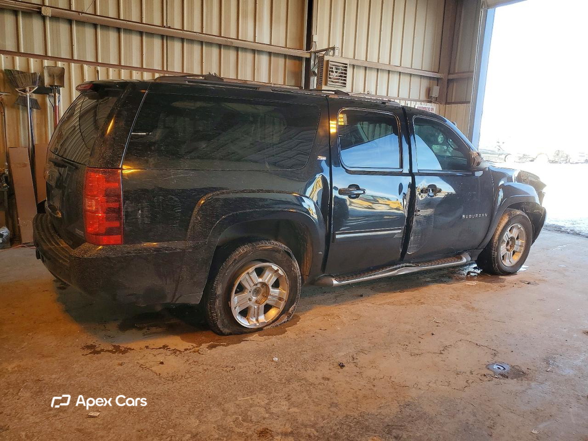 Chevrolet Suburban 2012