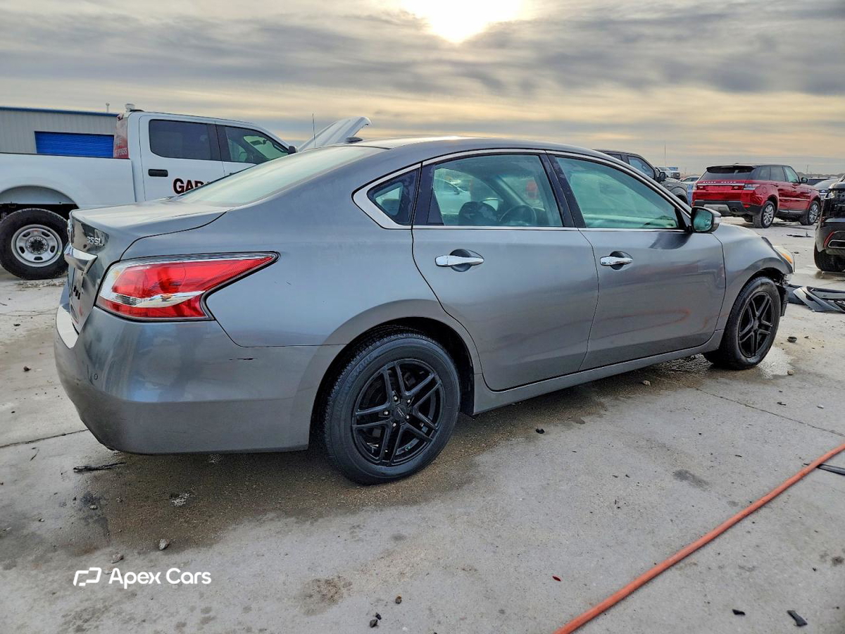 Nissan Altima 2015