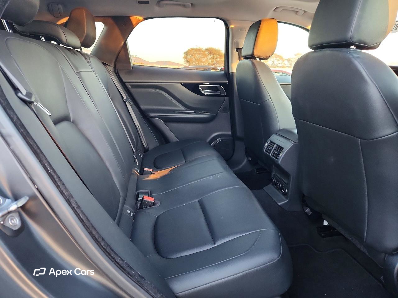 Jaguar F-Pace 2017