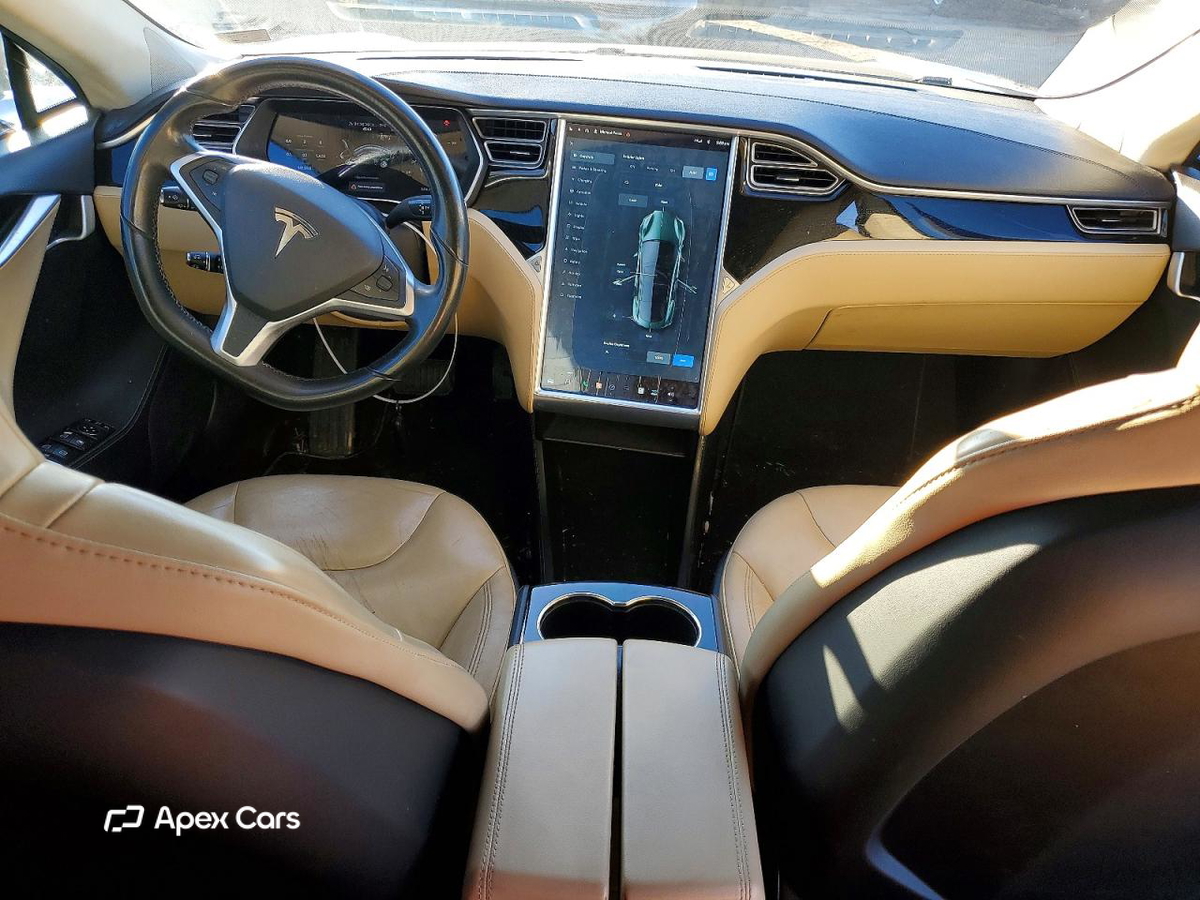 Tesla Model S 2014