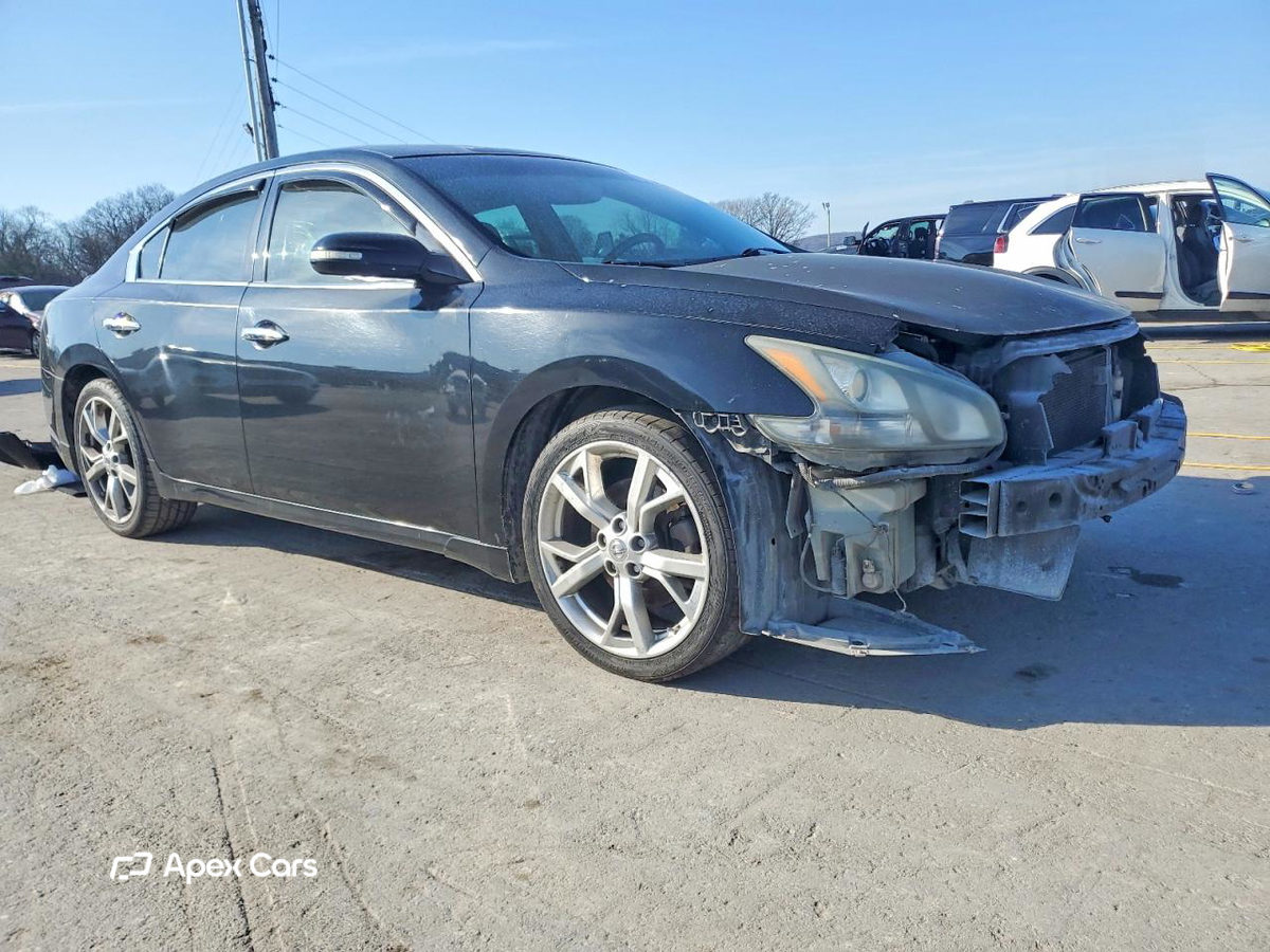 Nissan Maxima 2012