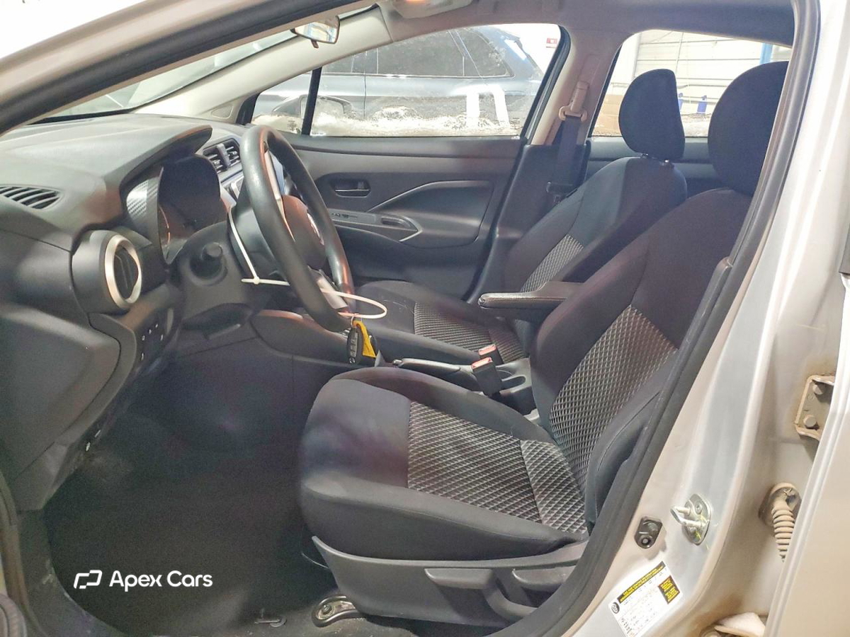 Nissan Versa 2021
