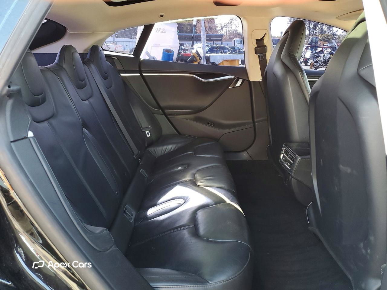 Tesla Model S 2013