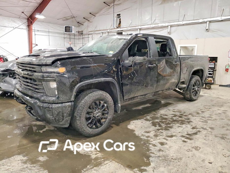 Chevrolet Silverado 2025 - Image 1 of 13