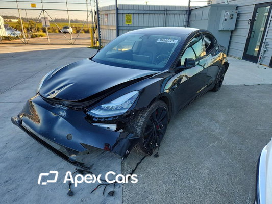Tesla Model 3 2019 - Image 1 of 14