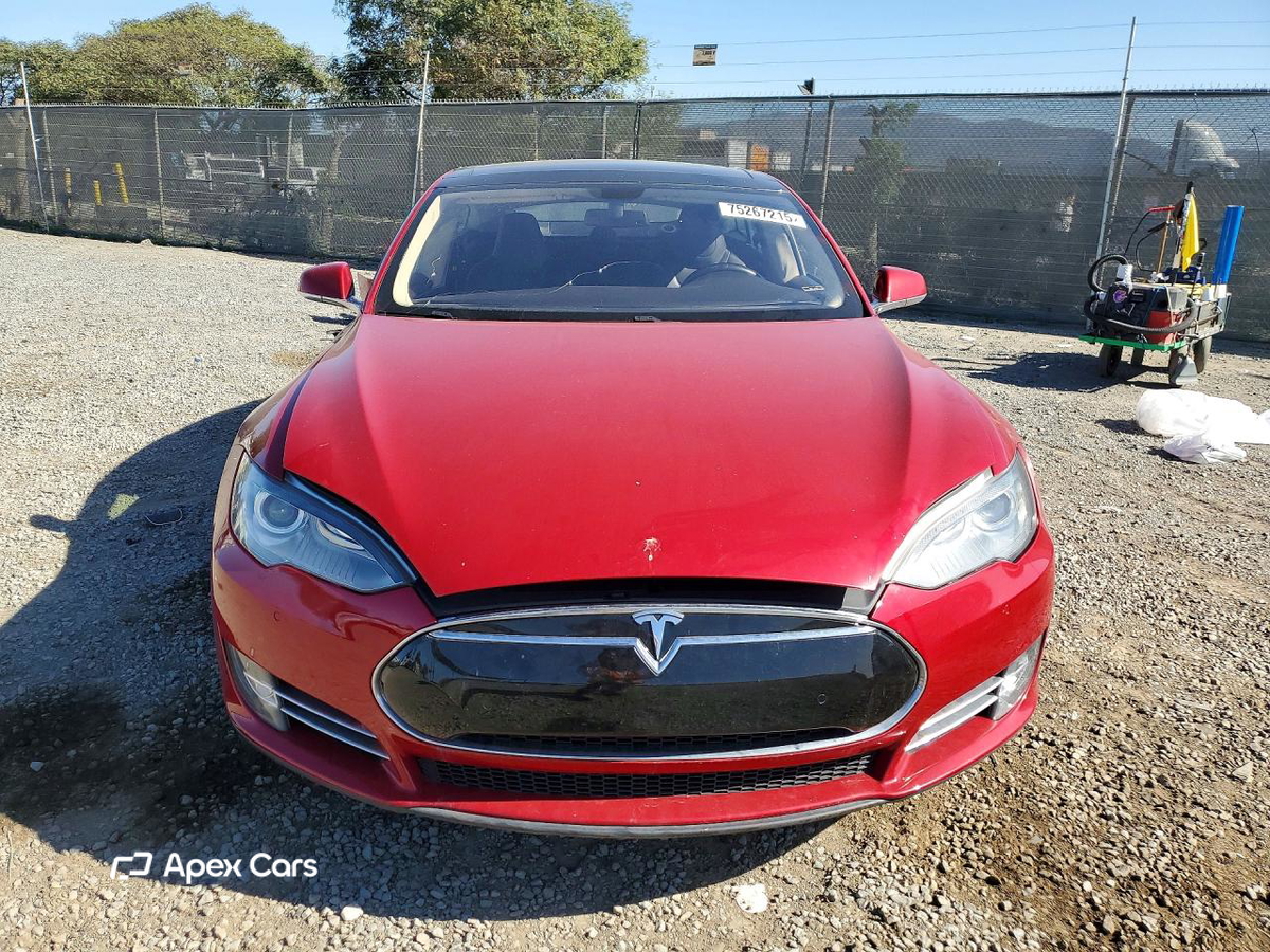 Tesla Model S 2014