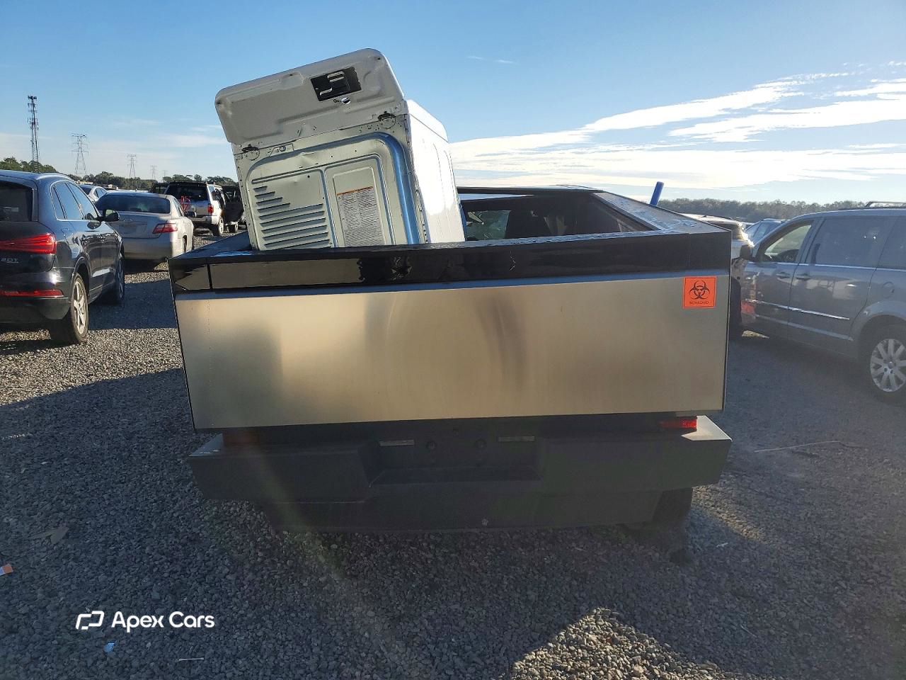 Tesla Cybertruck 2025