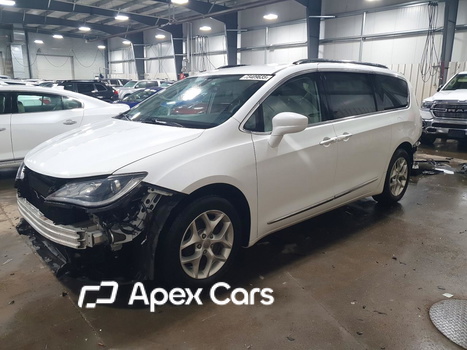 Chrysler Pacifica 2018 - Image 1 of 15