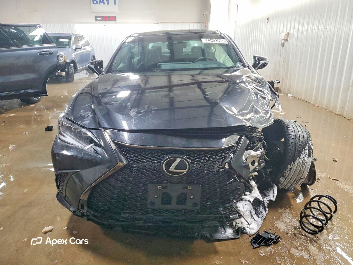 Lexus ES 2024