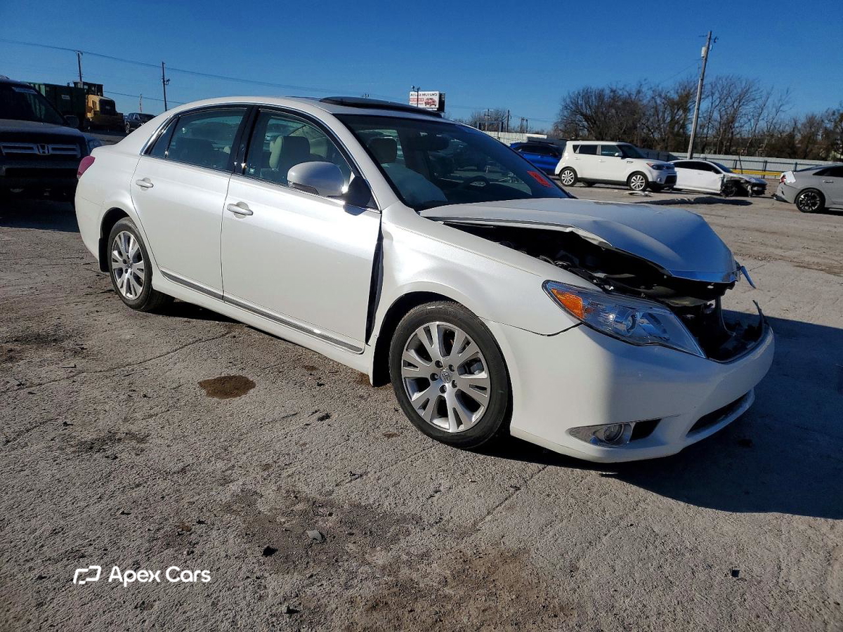 Toyota Avalon 2011