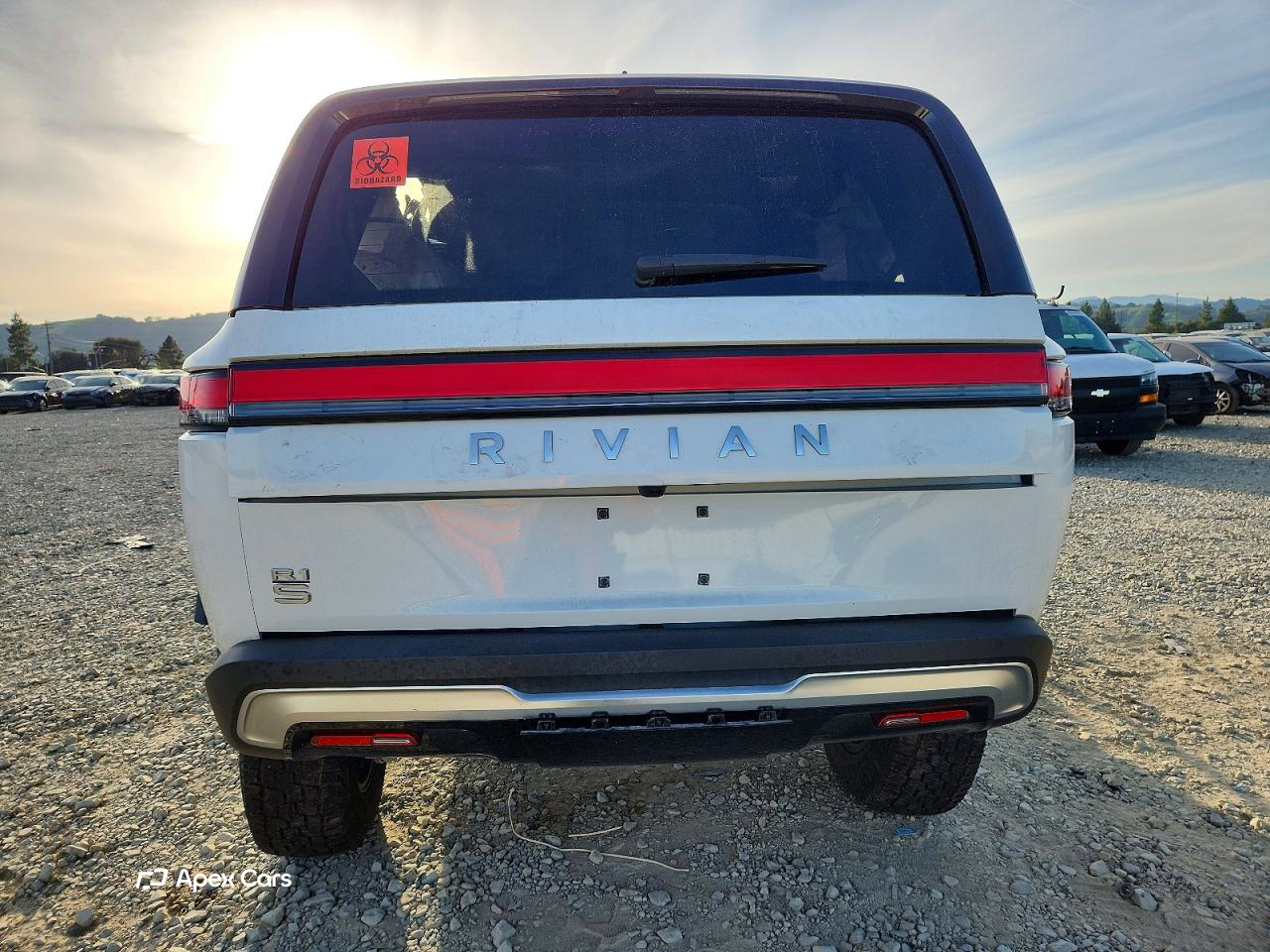 Rivian R1S 2025