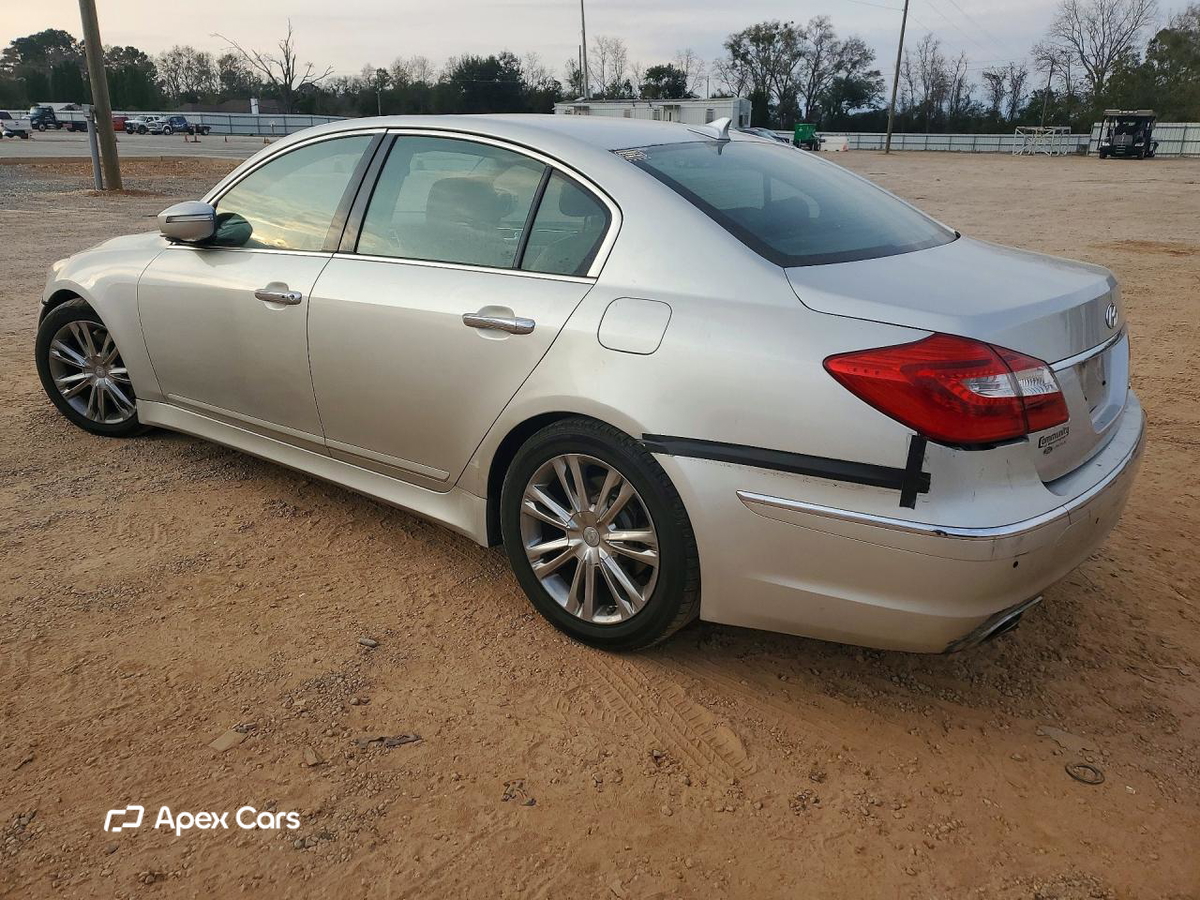 Hyundai Genesis 2012