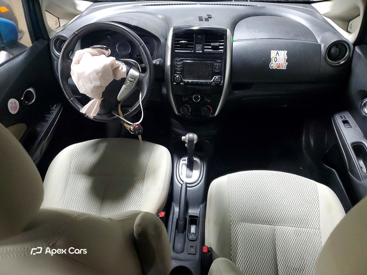 Nissan Versa 2015